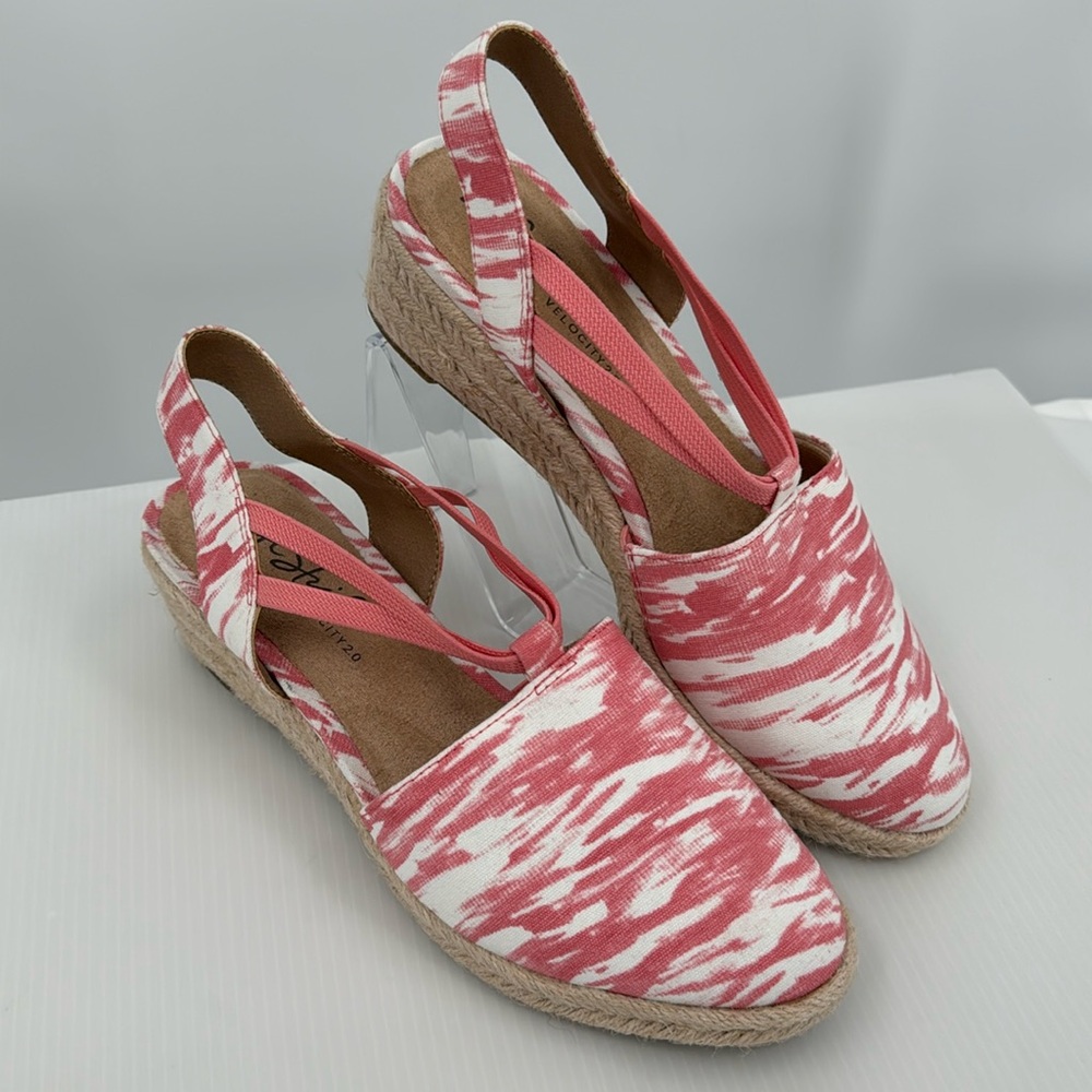 Life Stride Velocity 2.0 Katrina 2‎ size 7 Pink & White Espadrille New